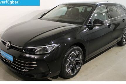 VW Passat Variant 2.500 km 48.980 &euro; Olching 82140