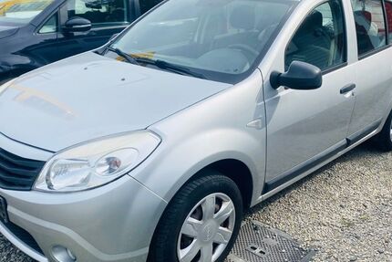 Dacia Sandero 95.600 km 2.800 &euro; Jena 07743