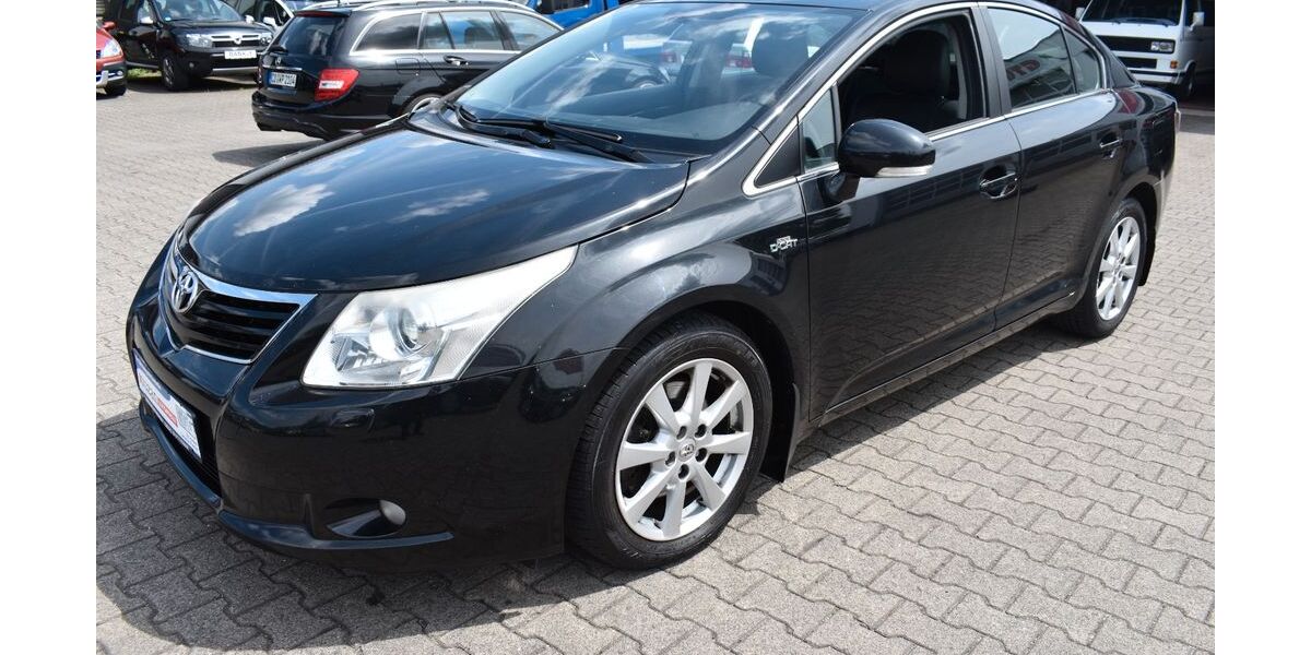 Toyota Avensis 227.000 km 5.999 &euro; Niederfüllbach 96489
