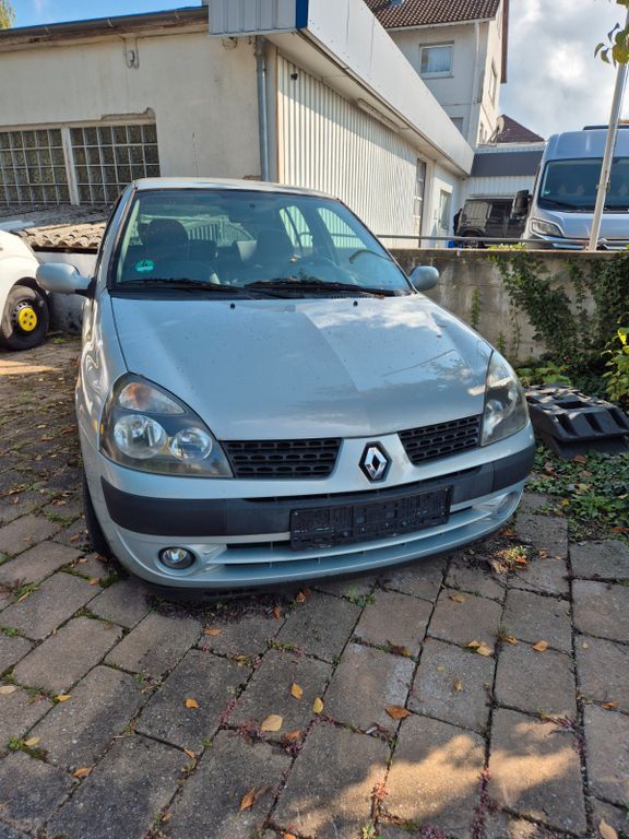 Renault Clio 144.507 km 700 € Uhingen 73066