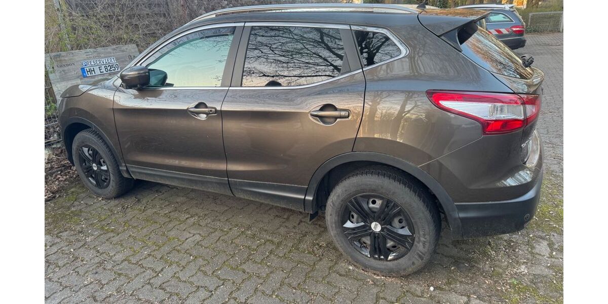 Nissan Qashqai 47.800 km 11.100 &euro; Hamburg 21079