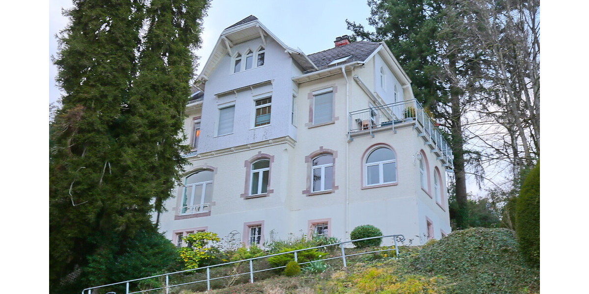 Aufwändig renovierte Altbauwohnung in prachtvollem Jugendstilgebäude - 4- Baden-Baden Baden | Angebot:25479357