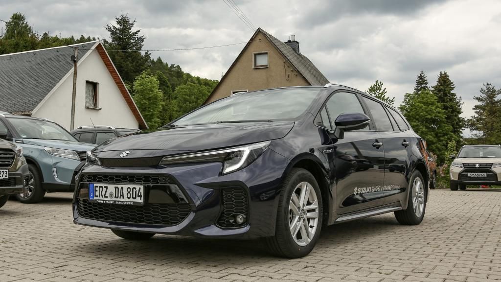 Suzuki Swace 11.000 km 27.990 &euro; Schwarzenberg 08340