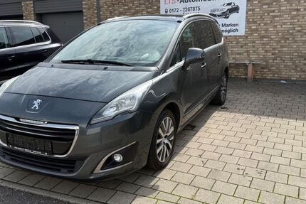 Peugeot 5008 122.500 km 7.190 € Kehl 77694