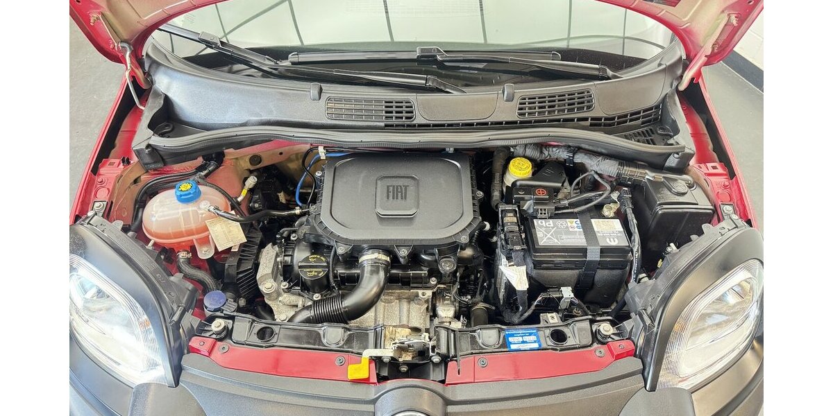 Fiat Panda Cross Red 1.0 Hybrid 1.Hand Neuwertig! 38.820 km 11.740 &euro; Lich 35423