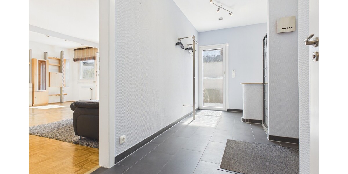 Einzigartiger Atrium-Bungalow in Maintal-Bischofsheim mit EBK, Traumgarten und Garage - Bungalow Maintal / Bischofsheim Bischofsheim | Angebot:26110603