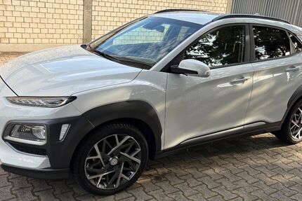 Hyundai KONA 82.000 km 15.999 € Düsseldorf 40233