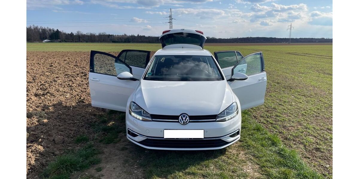 VW Golf 71.488 km 12.799 &euro; München 81735