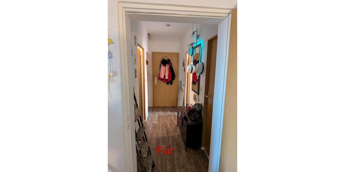 Etagenwohnung Eisenhüttenstadt - 4 Zimmer, 70 m&sup2;, 661&euro; | Angebot:26208801