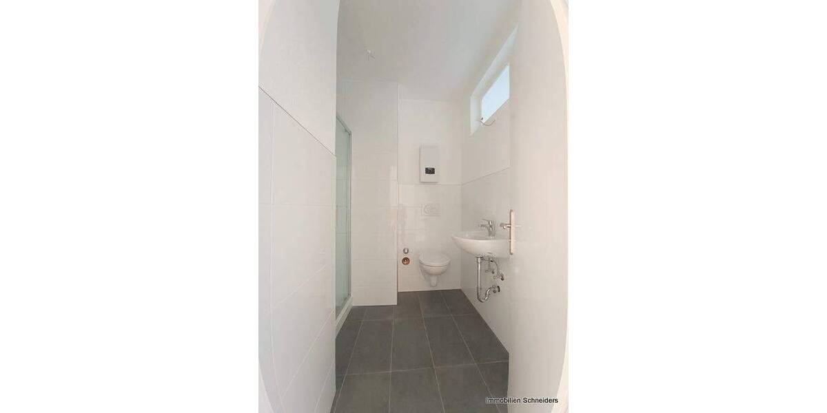 Etagenwohnung Duisburg Untermeiderich - 2 Zimmer, 61 m&sup2;, 500&euro; | Angebot:26815953