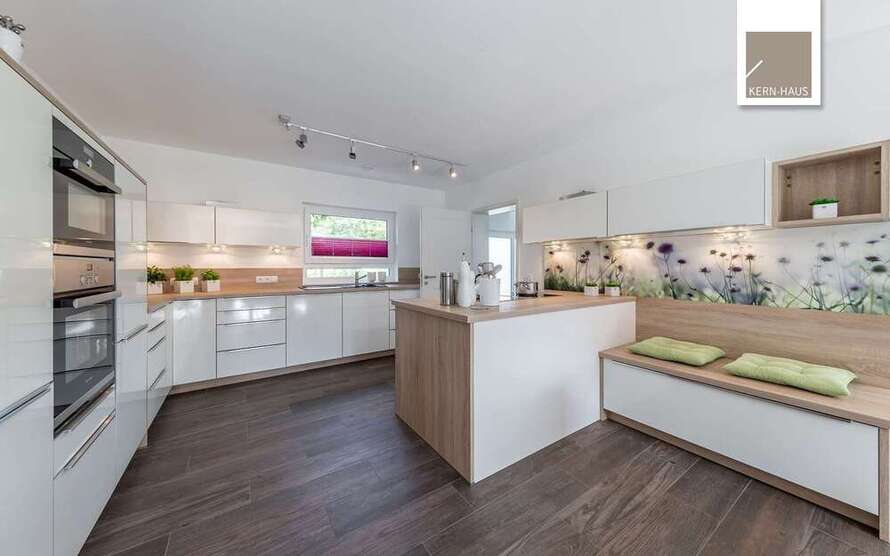 Haus zum Kaufen in Neuenbürg 805.270 € 159 m²