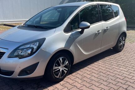 Opel Meriva 158.000 km 4.500 &euro; Halle/S. 06132