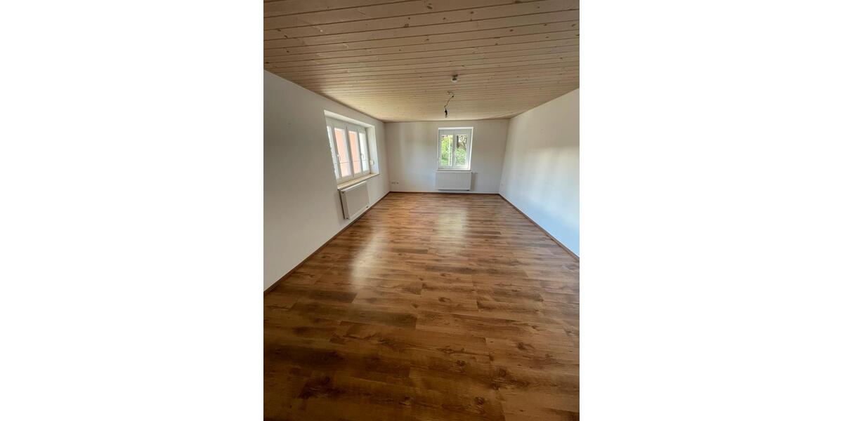 Etagenwohnung Pfarrkirchen - 2 Zimmer, 71 m&sup2;, 640&euro; | Angebot:26413645