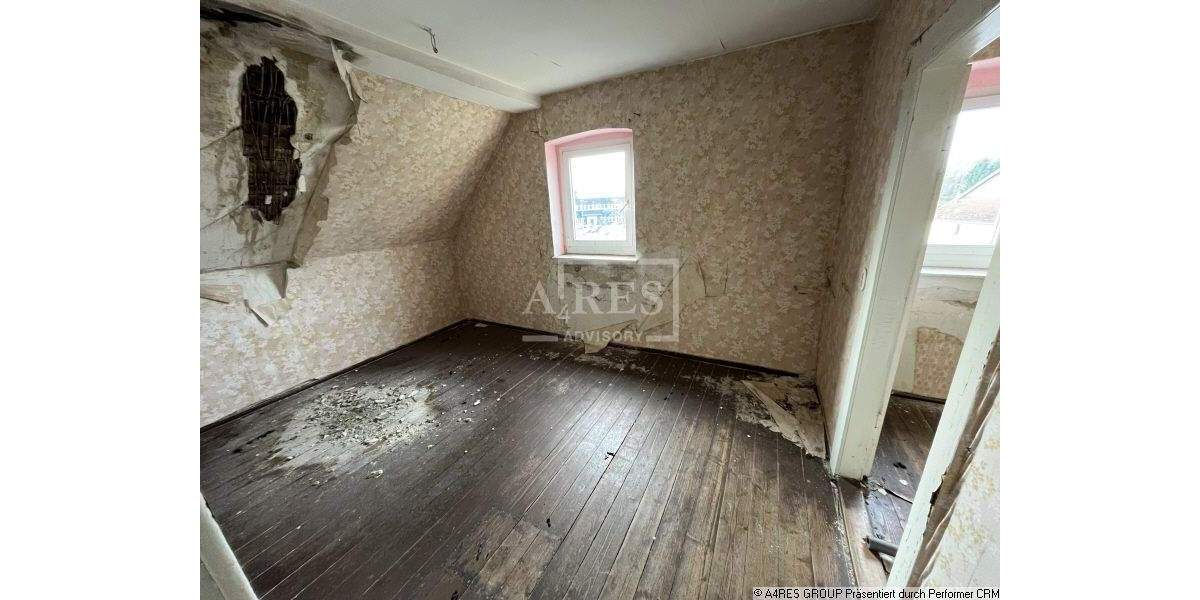 Mehrfamilienhaus, Wohnhaus Meuselwitz - 8 Zimmer, 279 m&sup2;, 18.000&euro; | Angebot:23854218