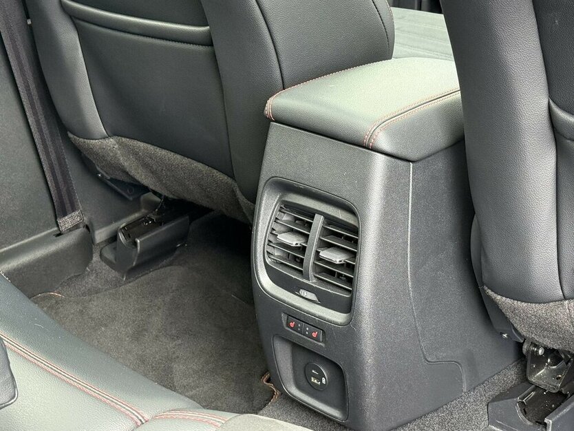 Kuga 2.5 HYBRID ST-LINE X/PANORAMA/KAMERA/1.HAND
