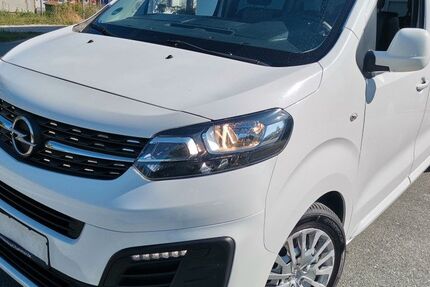 Opel Vivaro 121.600 km 16.999 &euro; Fürth 90762