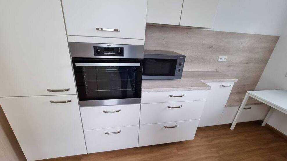 Modernes Wohnen mit vielen EXTRAS - Helle 4 Zimmerwohnung in neuwertigem Zustand!!!