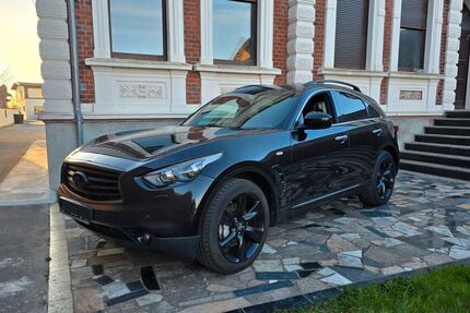 INFINITI QX70