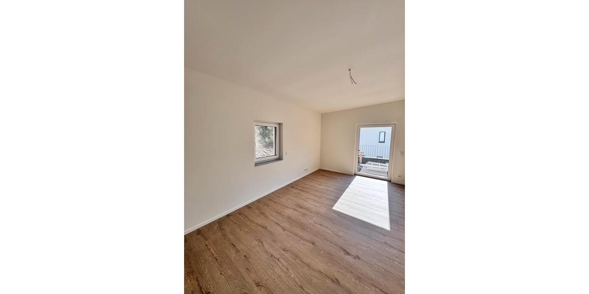 Einfamilienhaus Gummersbach - 3.5 Zimmer, 146 m&sup2;, 1.900&euro; | Angebot:25363993