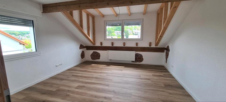 Dachgeschoßwohnung Pfinztal - 4 Zimmer, 89 m&sup2;, 1.400&euro; | Angebot:26679252