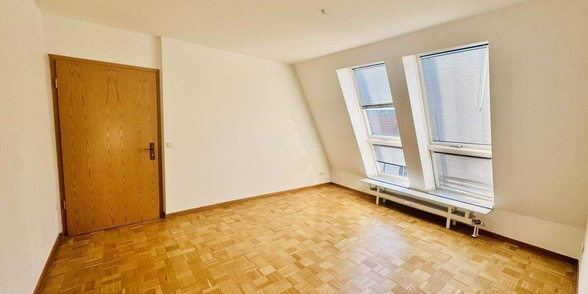 Etagenwohnung Berlin Charlottenburg - 3 Zimmer, 121 m&sup2;, 1.936&euro; | Angebot:25567451
