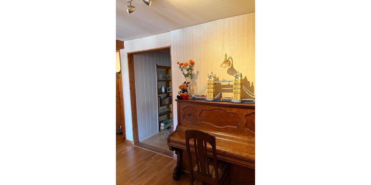 Einfamilienhaus Hessisch Oldendorf - 9 Zimmer, 290 m&sup2;, 195.000&euro; | Angebot:26291395