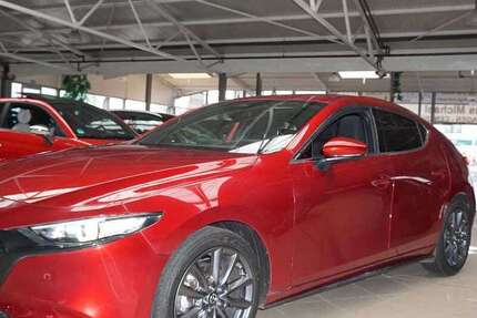 Mazda 3 15.270 km 22.690 &euro; Hamburg 22043