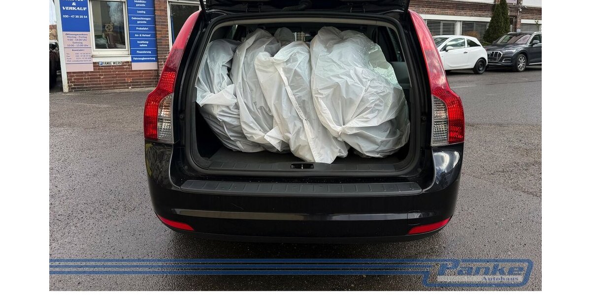 Volvo V50 1.8*Xenon*SKZ*Klima*Scheckheft*SR+WR* 306.037 km 2.200 &euro; Berlin 13187