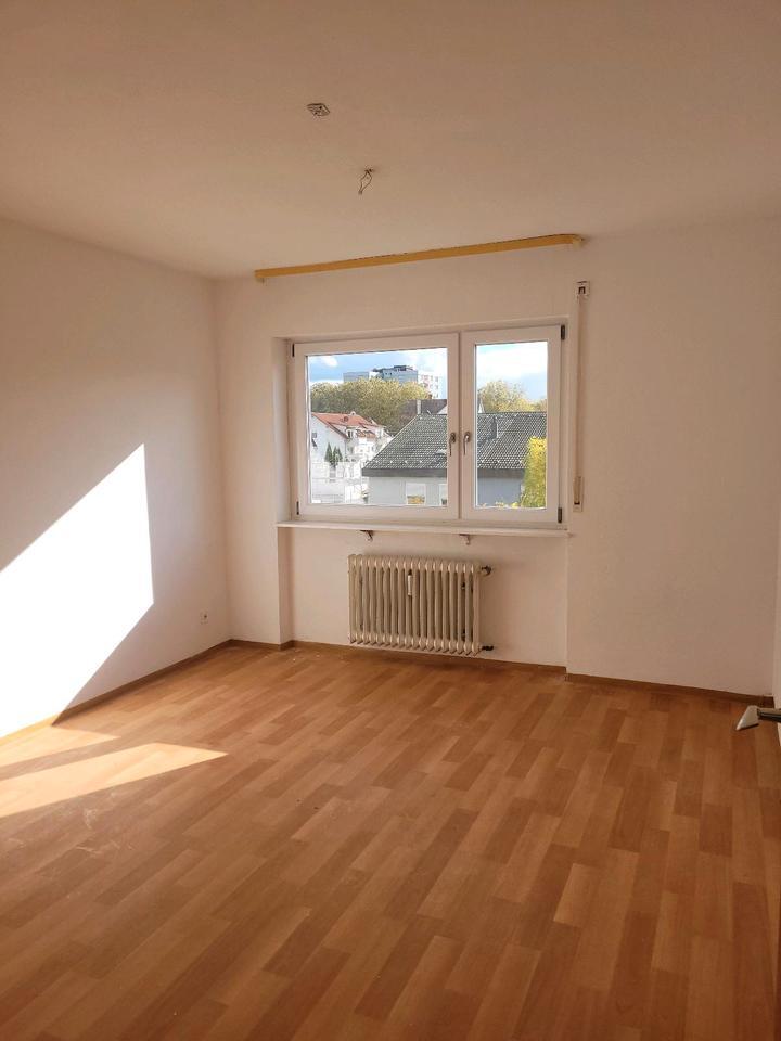 Helle 3 Zimmer Wohnung mit 2 Balkonen ab 1.11.25 zimmer