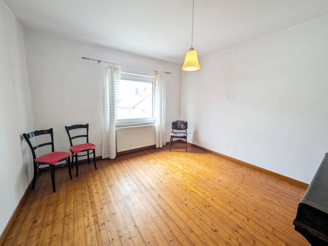 Einfamilienhaus Gießen / Allendorf Allendorf - 9 Zimmer, 196 m&sup2;, 439.000&euro; | Angebot:26582916
