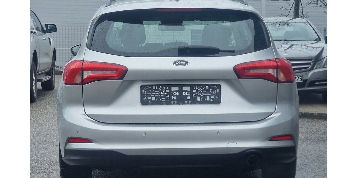 Ford Focus 1.0 EcoBoot Trend 52.000 km 15.399 &euro; Landau 76829