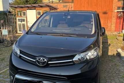 Toyota Proace (Verso) 140.000 km 19.990 &euro; Hadamar 65589