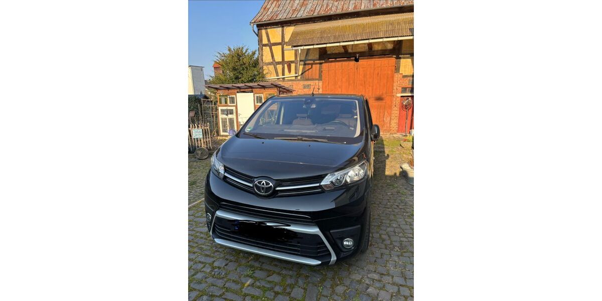 Toyota Proace (Verso) 140.000 km 19.990 &euro; Hadamar 65589