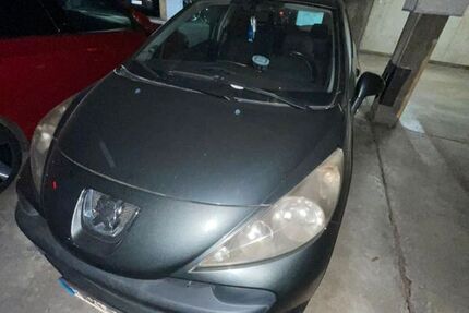 Peugeot 207 183.000 km 1.450 &euro; Neutraubling 93073