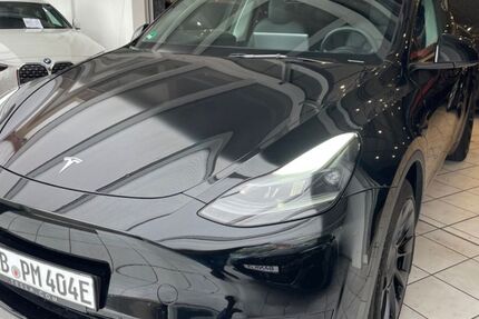 Tesla Model Y 43.000 km 34.499 € Bremen 28201