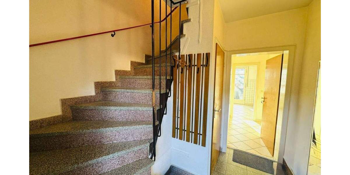 Reihenmittelhaus Erkrath Hochdahl - 6 Zimmer, 118 m&sup2;, 350.000&euro; | Angebot:25302726