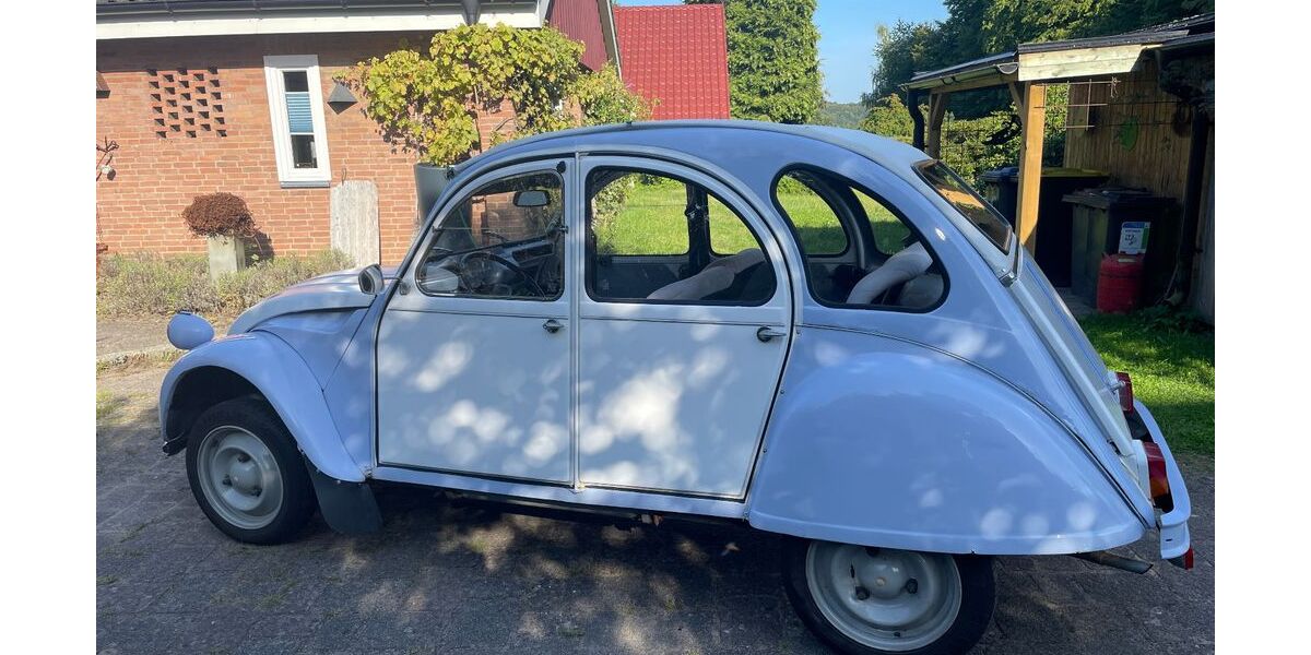 Citroen 2 CV 5.492 km 8.900 &euro; Buchholz 23911