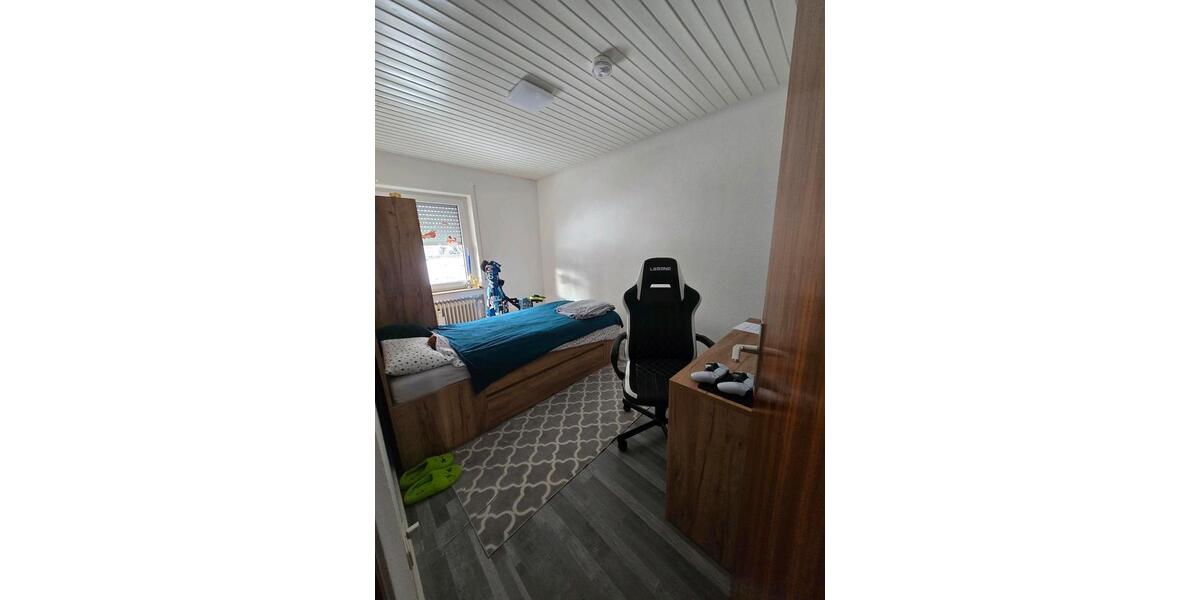 Modernisierte 3-Zimmer Wohnung mit Balkon und Garage zu verkaufen 3 zimmer