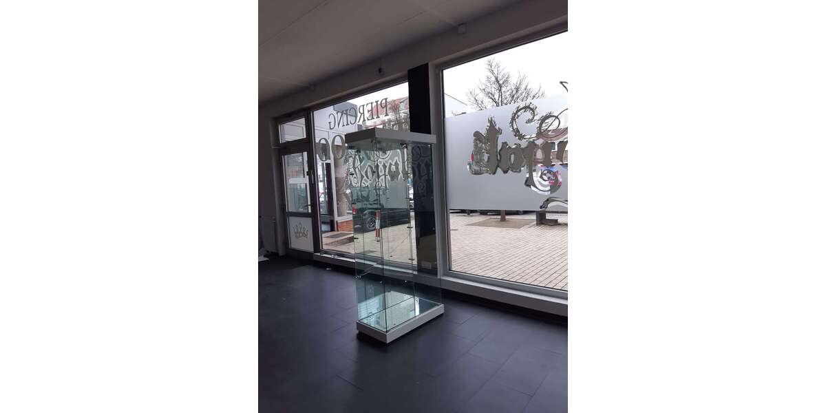 Einzelhandel in Neumünster 1.200 € 81 m² zimmer