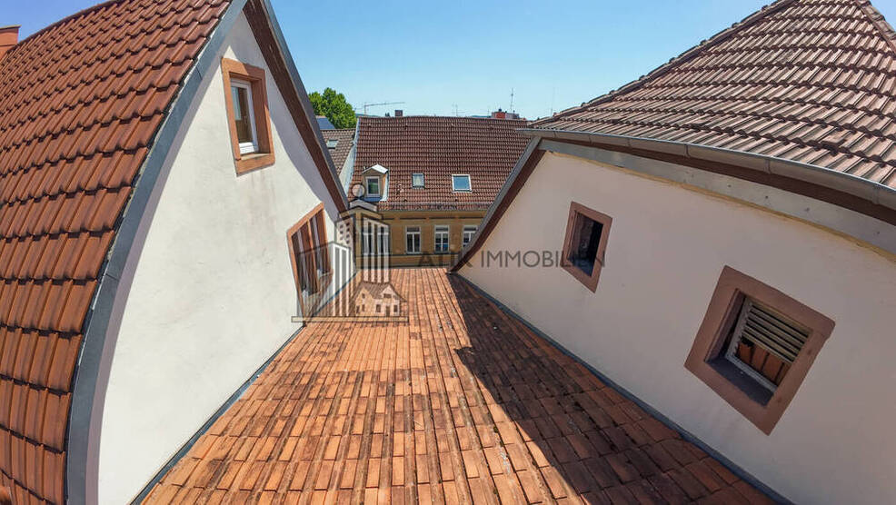 ATIK: *Entwickler aufgepasst* Wohn- u. Geschäftshaus mit Dachausbau-Potenzial in der Fußgängerzone