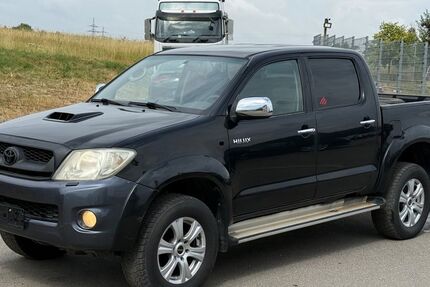 Toyota Hilux 286.000 km 7.550 &euro; Dotternhausen 72359