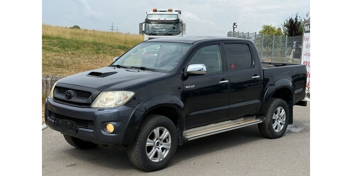 Toyota Hilux 286.000 km 7.550 &euro; Dotternhausen 72359