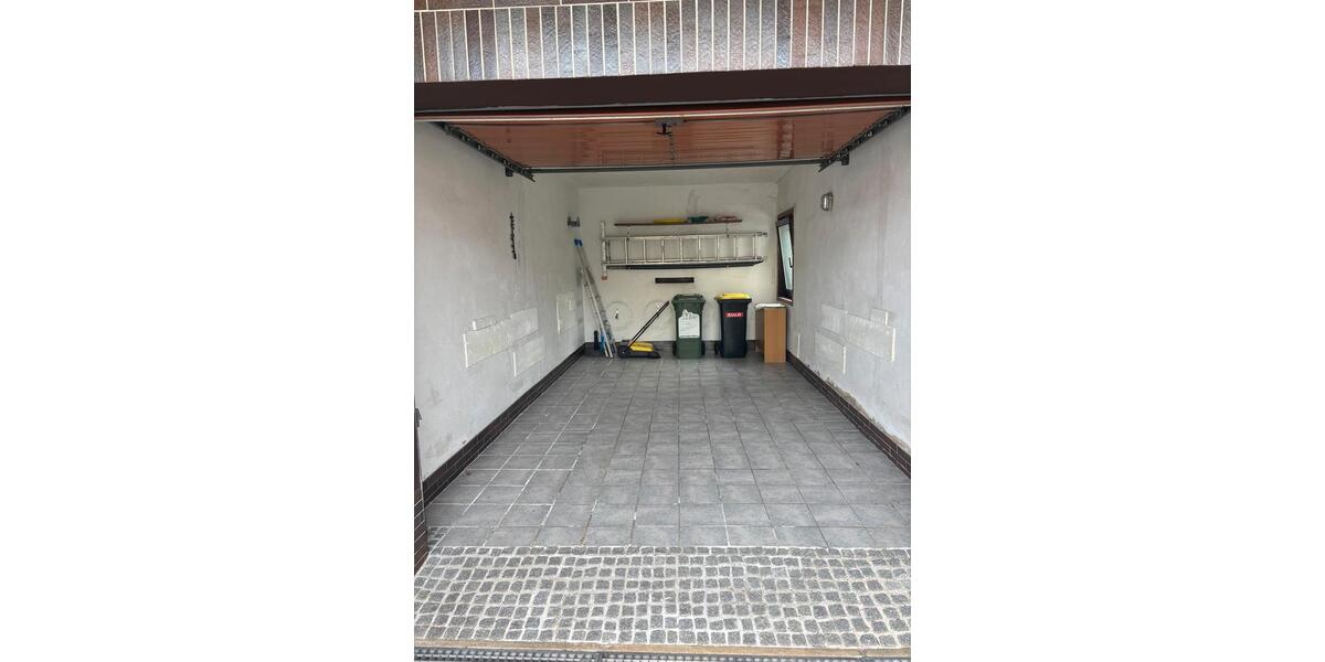 Bungalow Neustadt bei Coburg - 4 Zimmer, 122 m&sup2;, 360.000&euro; | Angebot:27083413