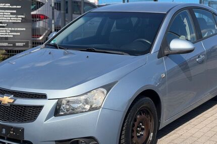 Chevrolet Cruze 61.517 km 5.990 &euro; Wildau 15745