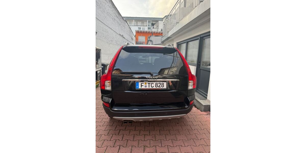 Volvo XC90 293.415 km 6.500 &euro; Offenbach am Main 63065