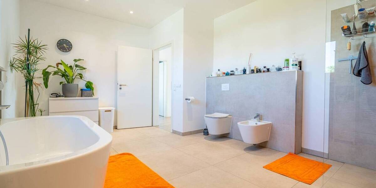 Einfamilienhaus Magdeburg Berliner Chaussee - 5 Zimmer, 168 m&sup2;, 2.000&euro; | Angebot:26454373
