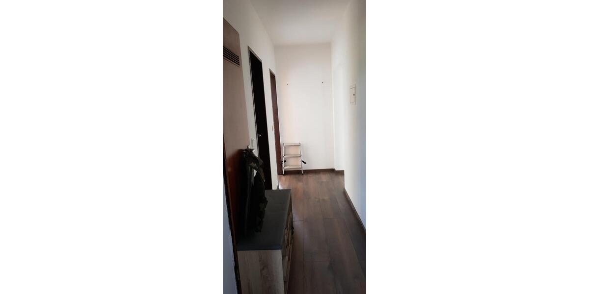 Dachgeschoßwohnung Nettetal - 3 Zimmer, 77 m&sup2;, 490&euro; | Angebot:25439051