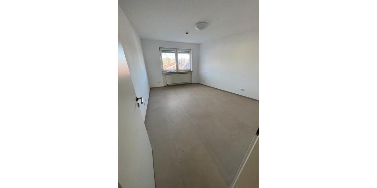 Etagenwohnung Haßfurt - 4 Zimmer, 110 m&sup2;, 1.050&euro; | Angebot:25311894