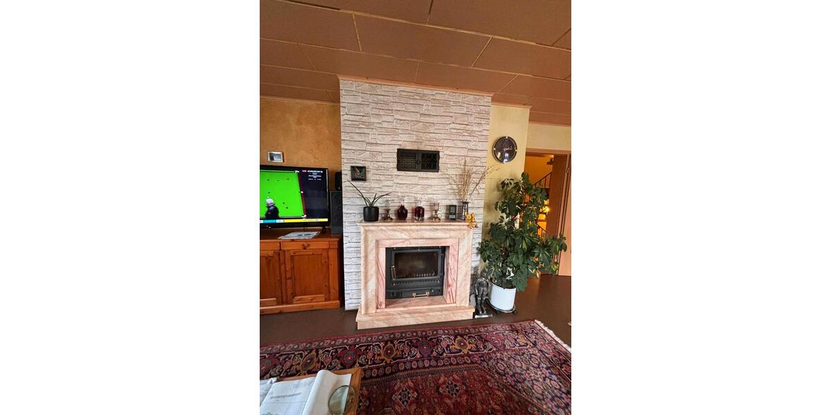 Reihenhaus Neuental - 8 Zimmer, 240 m&sup2;, 340.000&euro; | Angebot:26963651