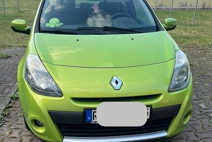 Renault Clio 162.000 km 2.450 € Riesa 01589